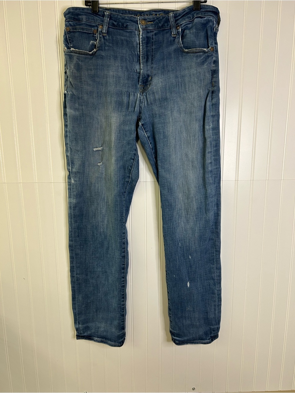 American Eagle Original Straight Distressed Jeans 38x32